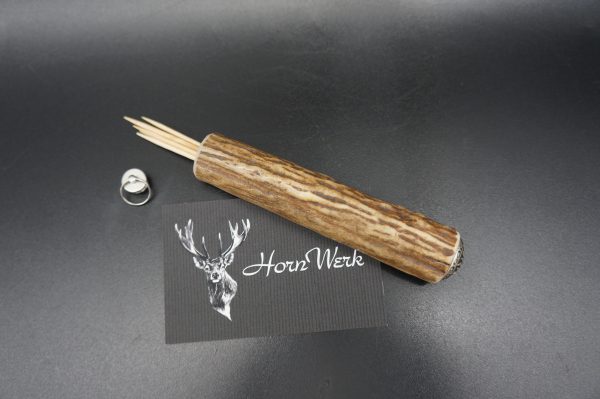 Zahnstocheretui Hirsch