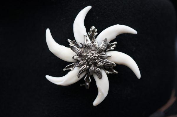 Hutschmuck 6 Fuchshaken – Bild 2